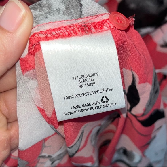 Covington Essentials Women's Sheer Pink Floral Career Top 21” P2P - Picture 4 of 7